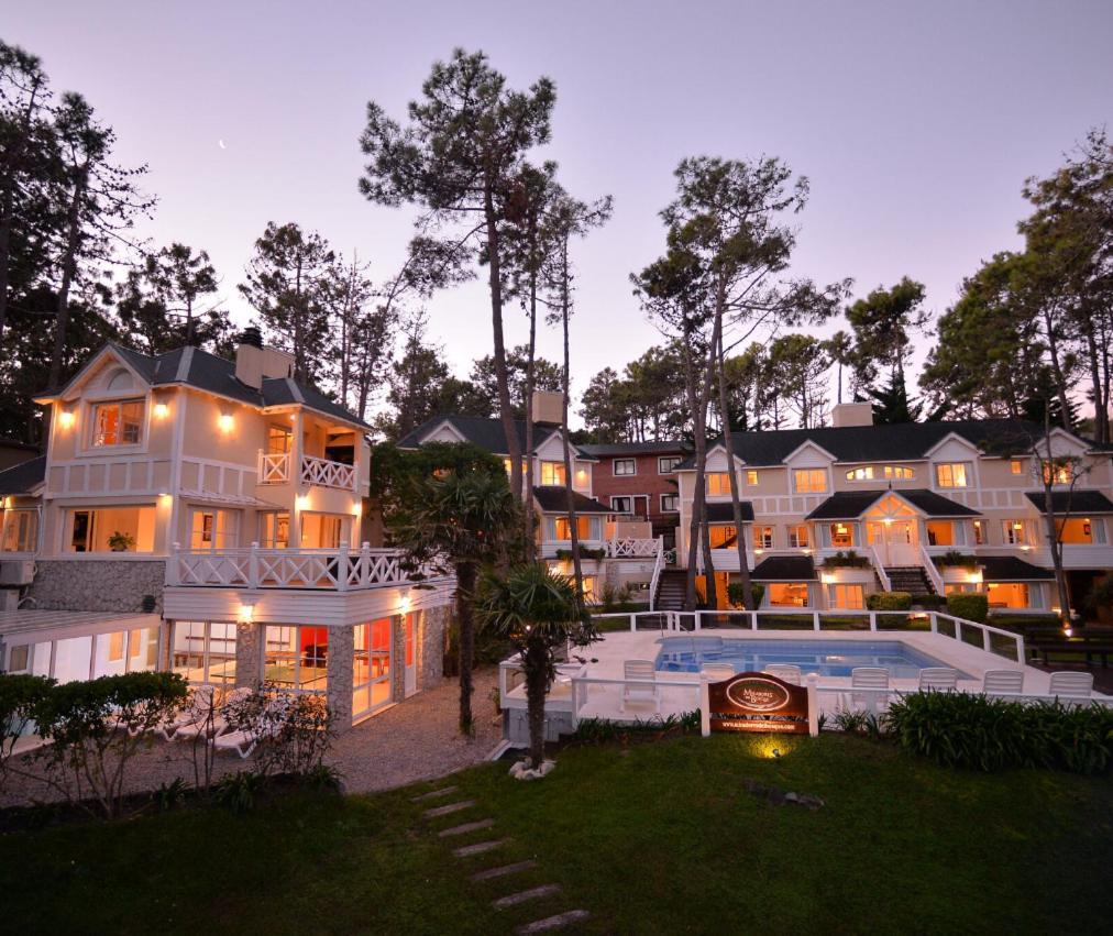Miradores Del Bosque Apart & Spa Mar de Las Pampas Bagian luar foto