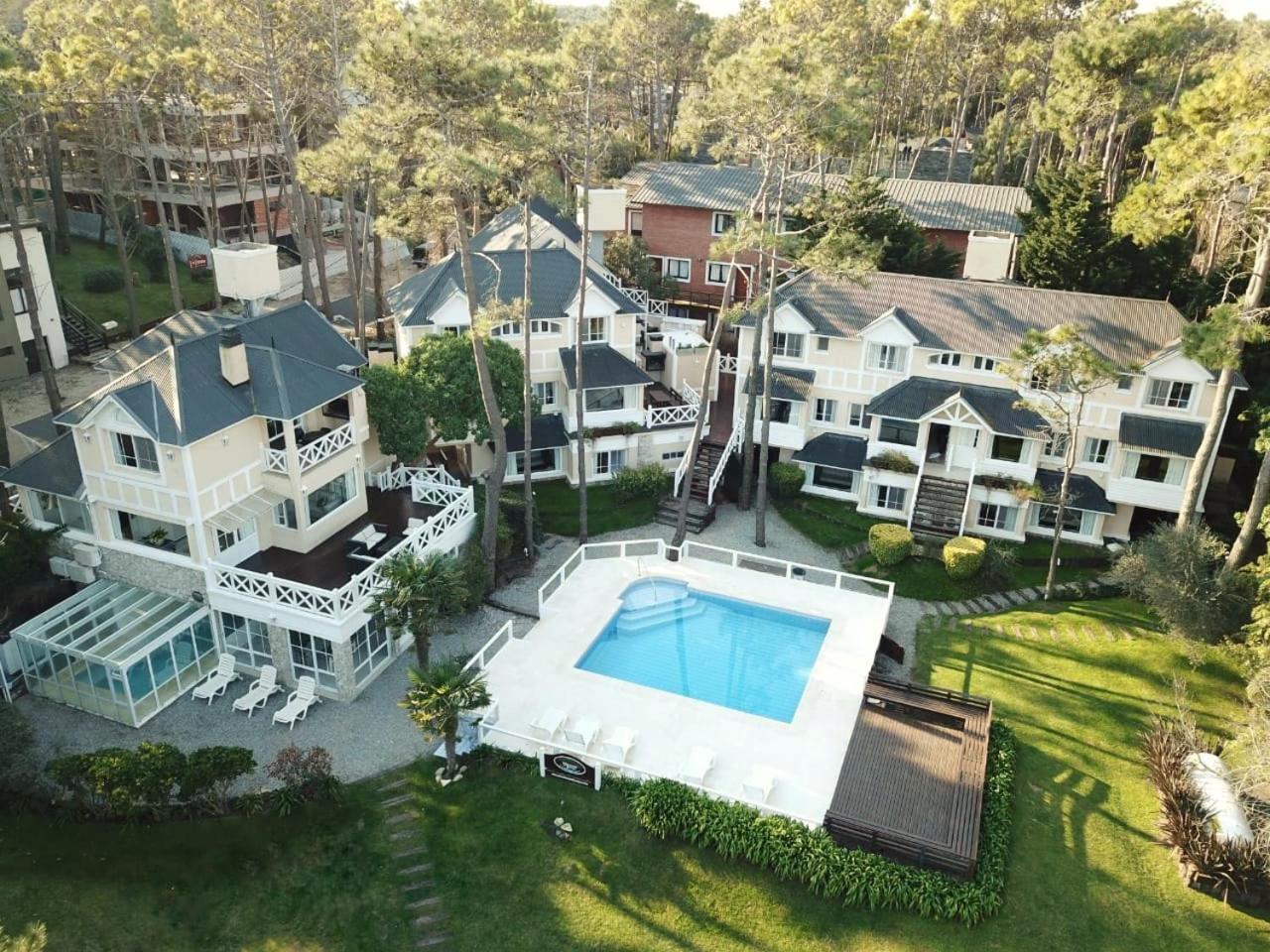 Miradores Del Bosque Apart & Spa Mar de Las Pampas Bagian luar foto